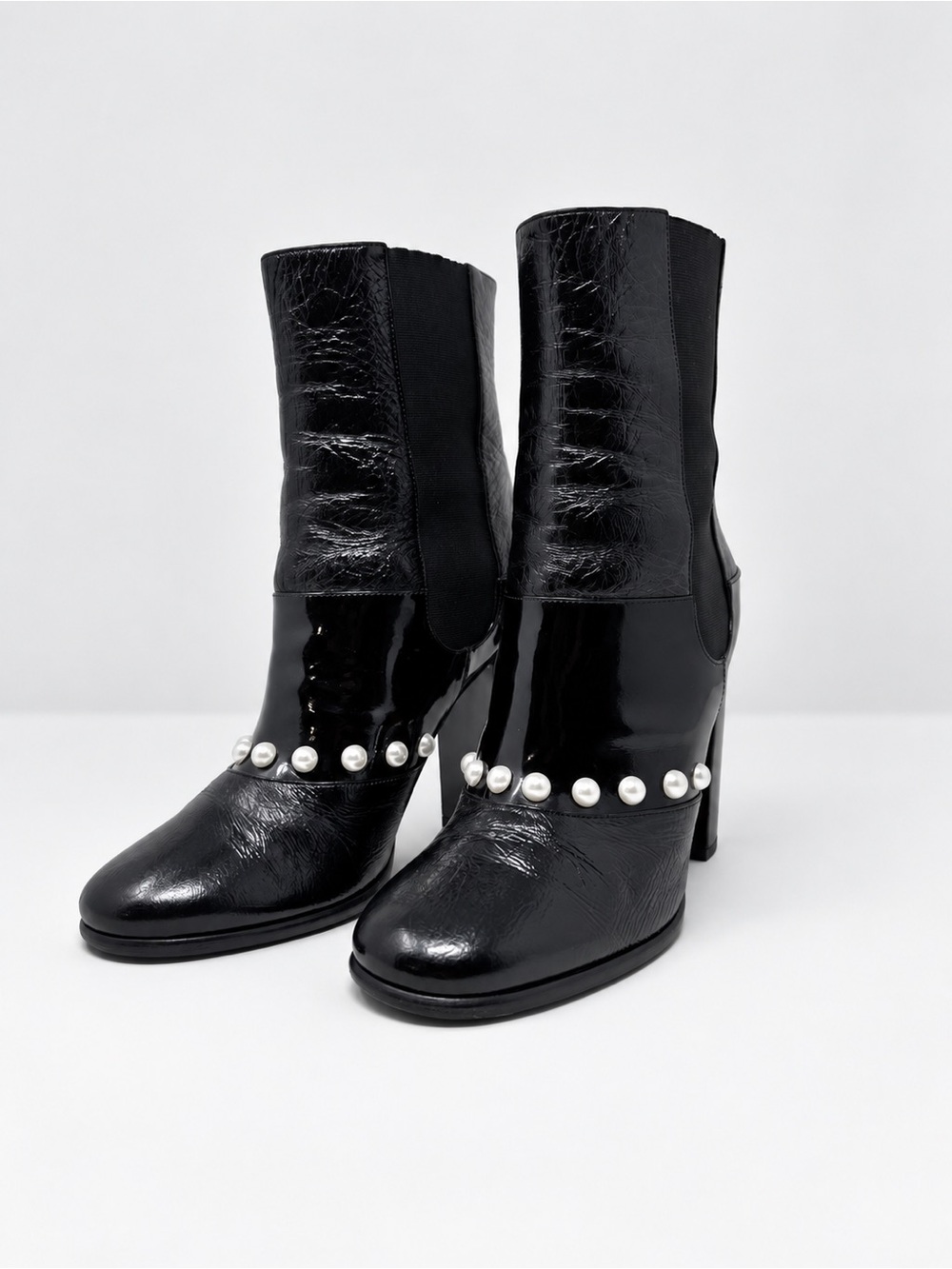 CHANEL 2014 Pearl Accent Interlocking CC Leather Mid Calf Chelsea Boots 40